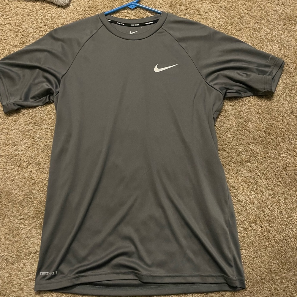 nike t shirt